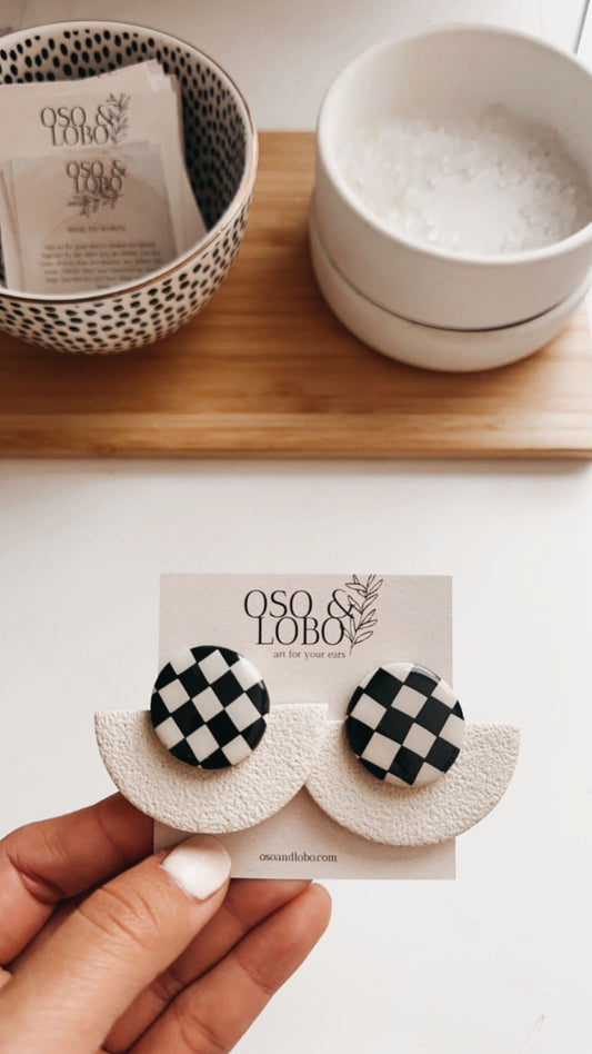 checkered studs in linen